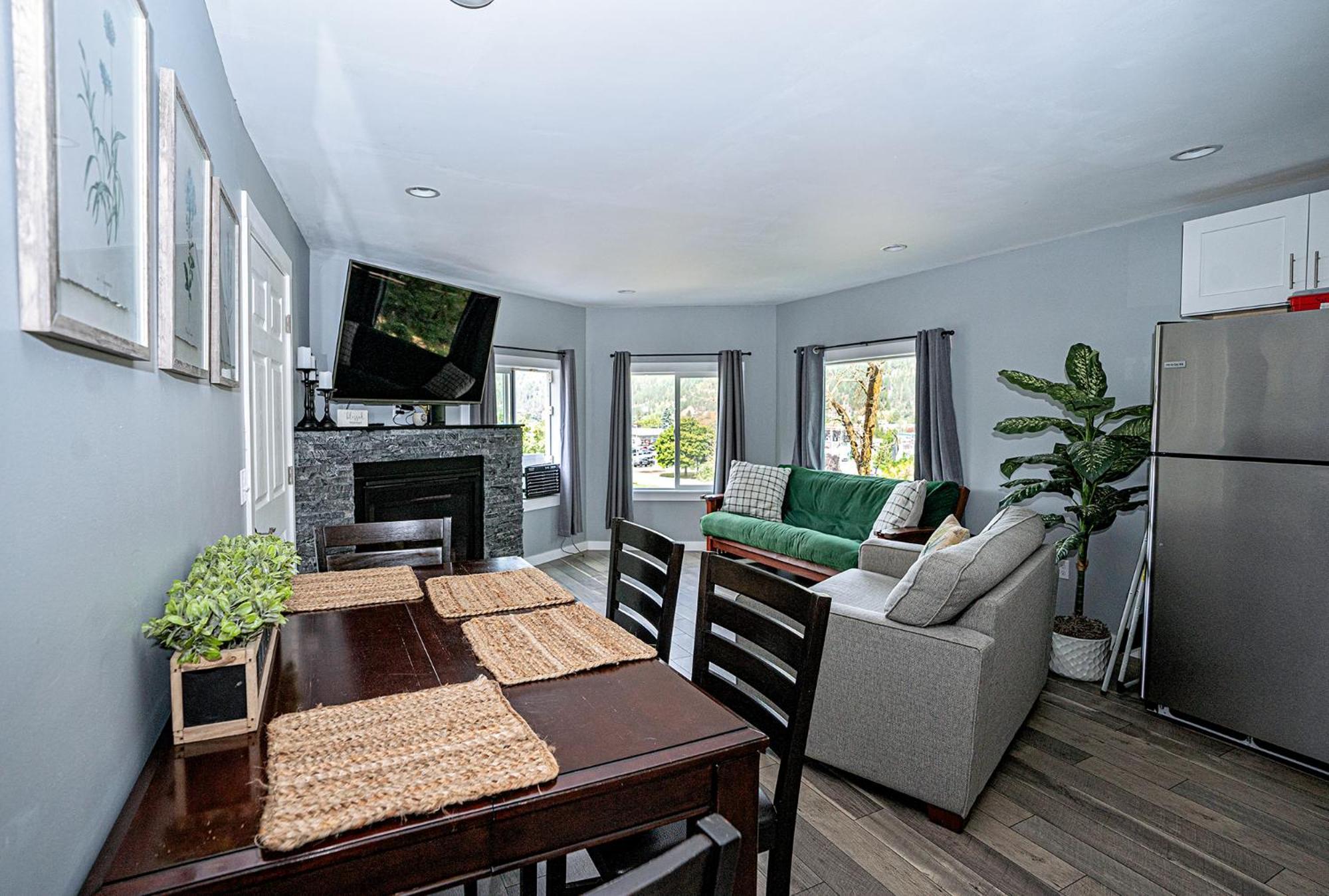Peak Haven: 2Br Mountain View Villa Келог Екстериор снимка